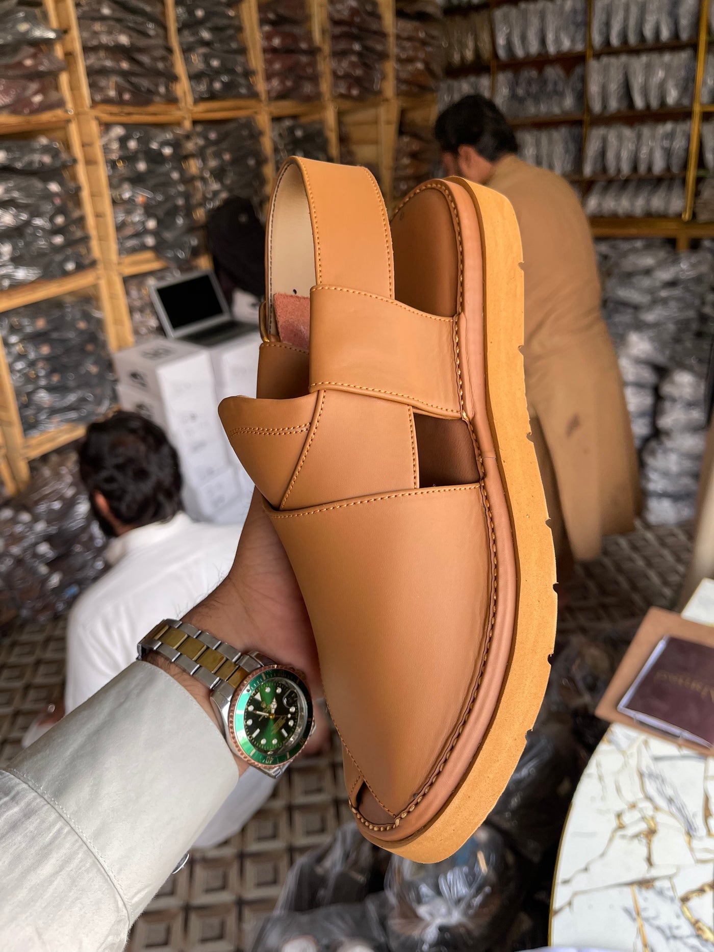 GOGO Kaptaan Chappal